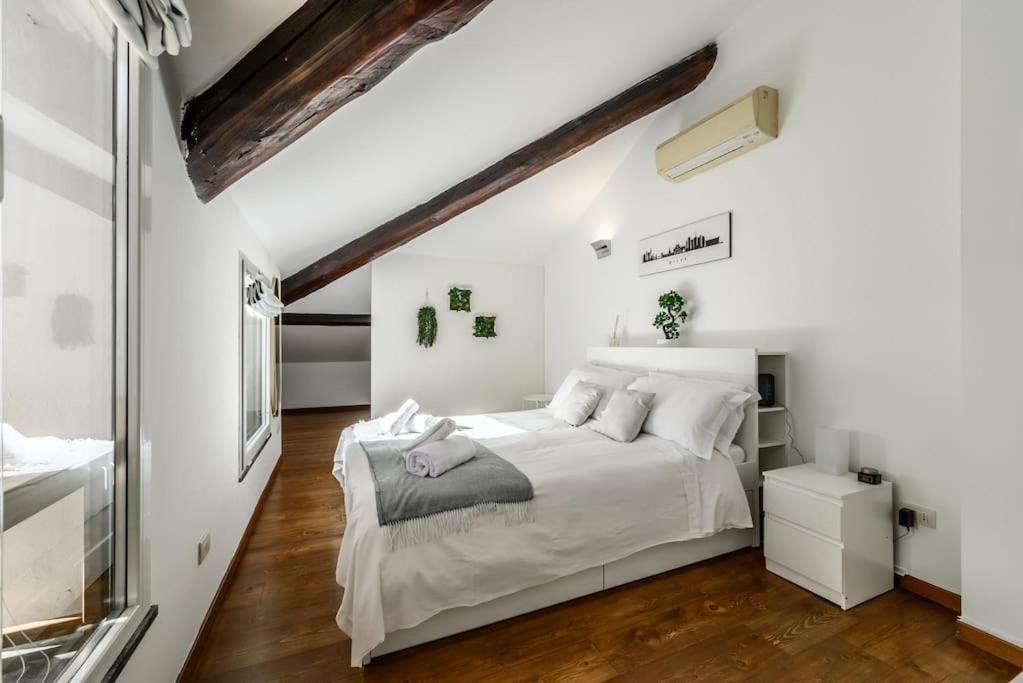Buenos Aires' Nest - 10 Minutes From Duomo With Terrace Apartment Milan Exterior photo